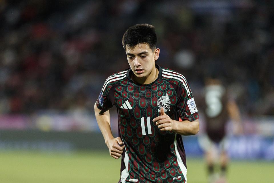 ESPN记者：湖人队内部人士暗示詹姆斯父子可能一起转投新球队
