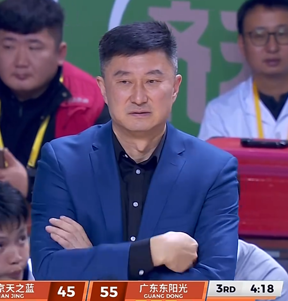 太阳休赛期无意大动作 优先留旧将