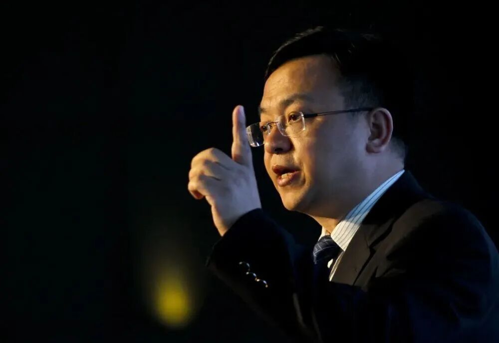 从蓝领到明星，阿奴诺比在总决赛舞台完成蜕变