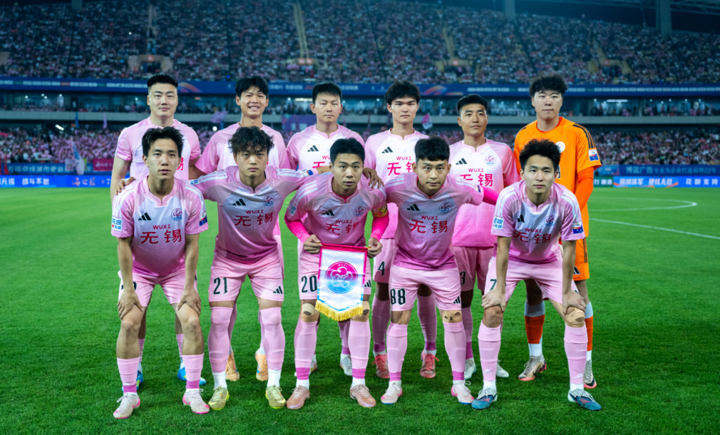 队报:巴黎18岁后卫迪安达加预计将会加盟曼城