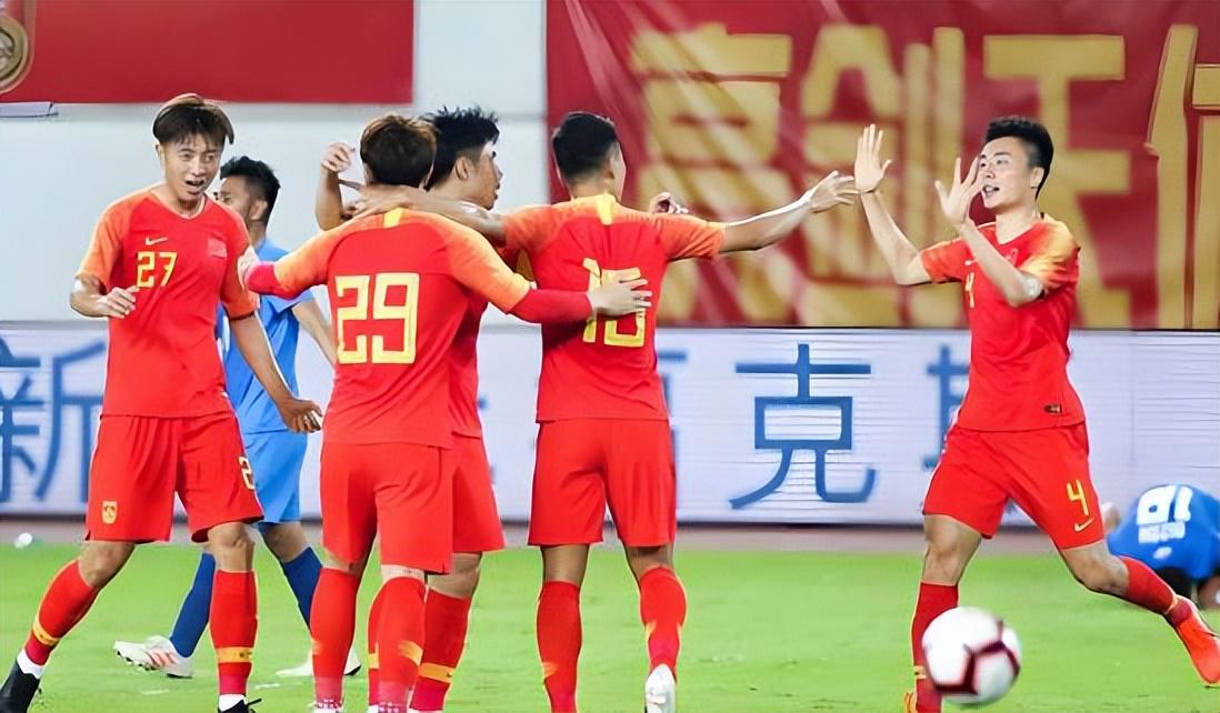 阿根廷VS阿尔及利亚前瞻：世界第1盼为南美挽尊！38岁梅西冲3神迹